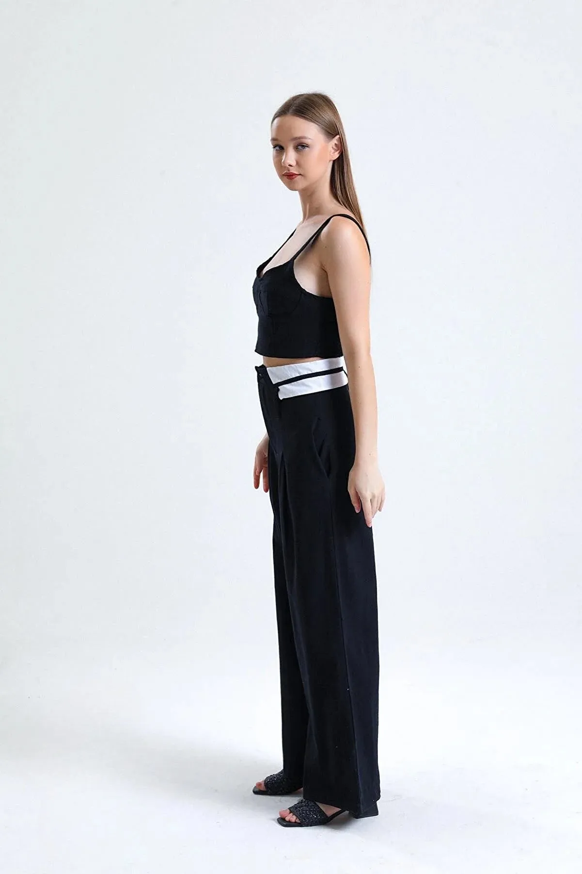 100% Organic Fabric Crop Top - Black