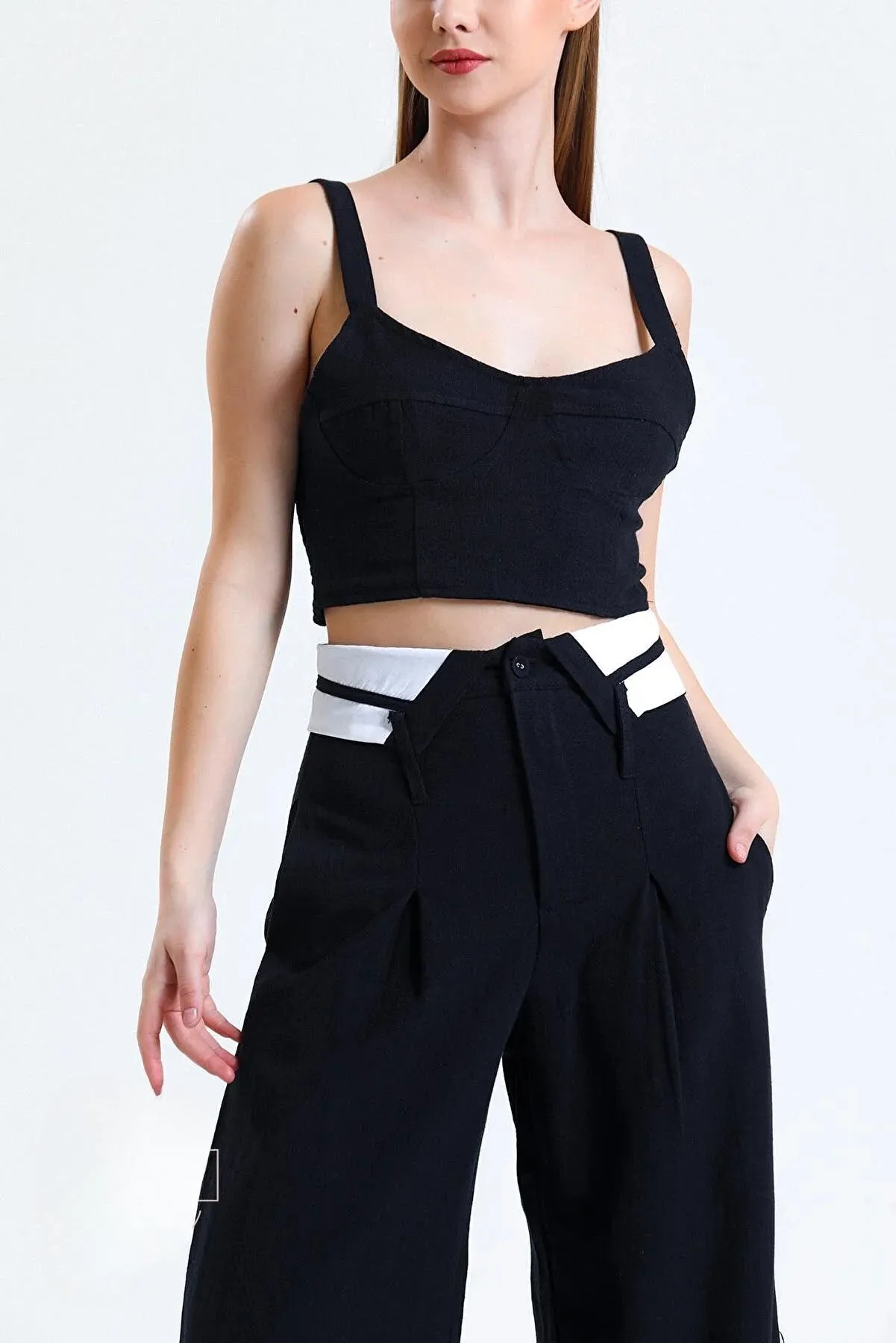 100% Organic Fabric Crop Top - Black