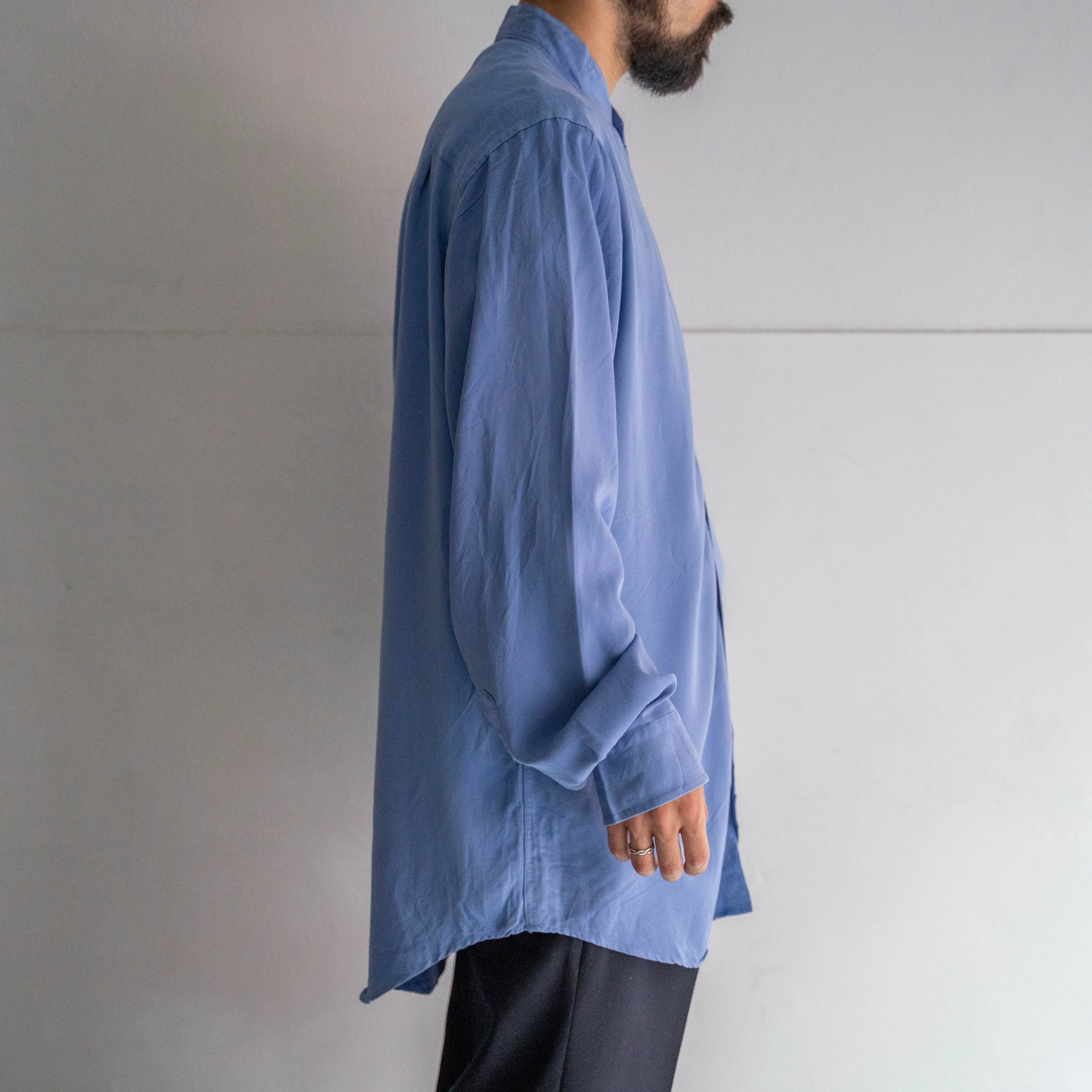 1990s ARROW rayon polyester blue band collar shirt