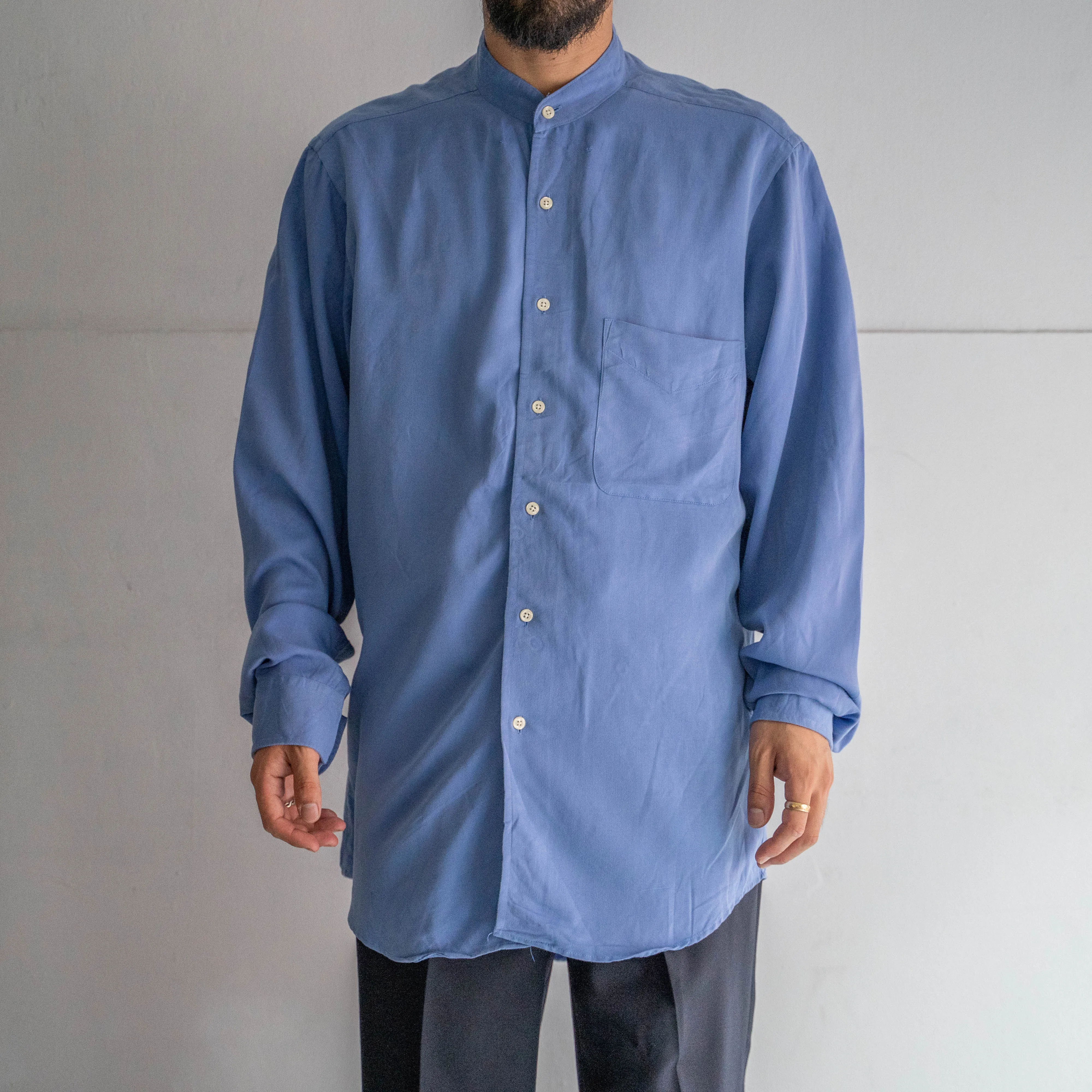 1990s ARROW rayon polyester blue band collar shirt