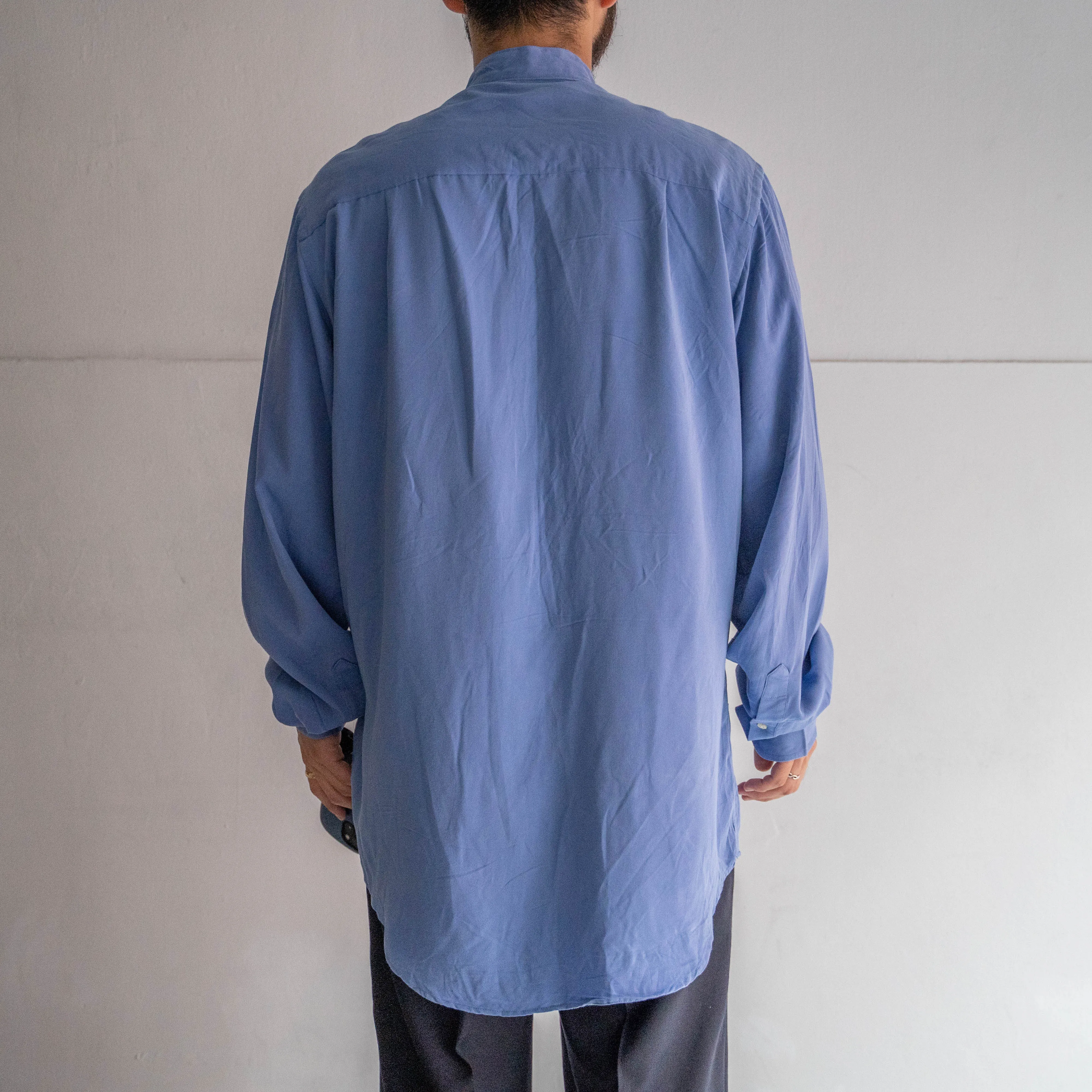 1990s ARROW rayon polyester blue band collar shirt