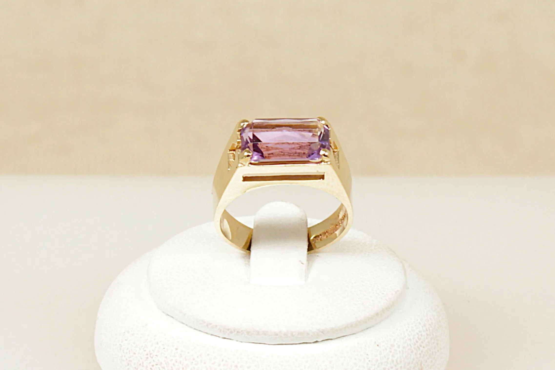 9ct Gold & Amethyst Designer Ring