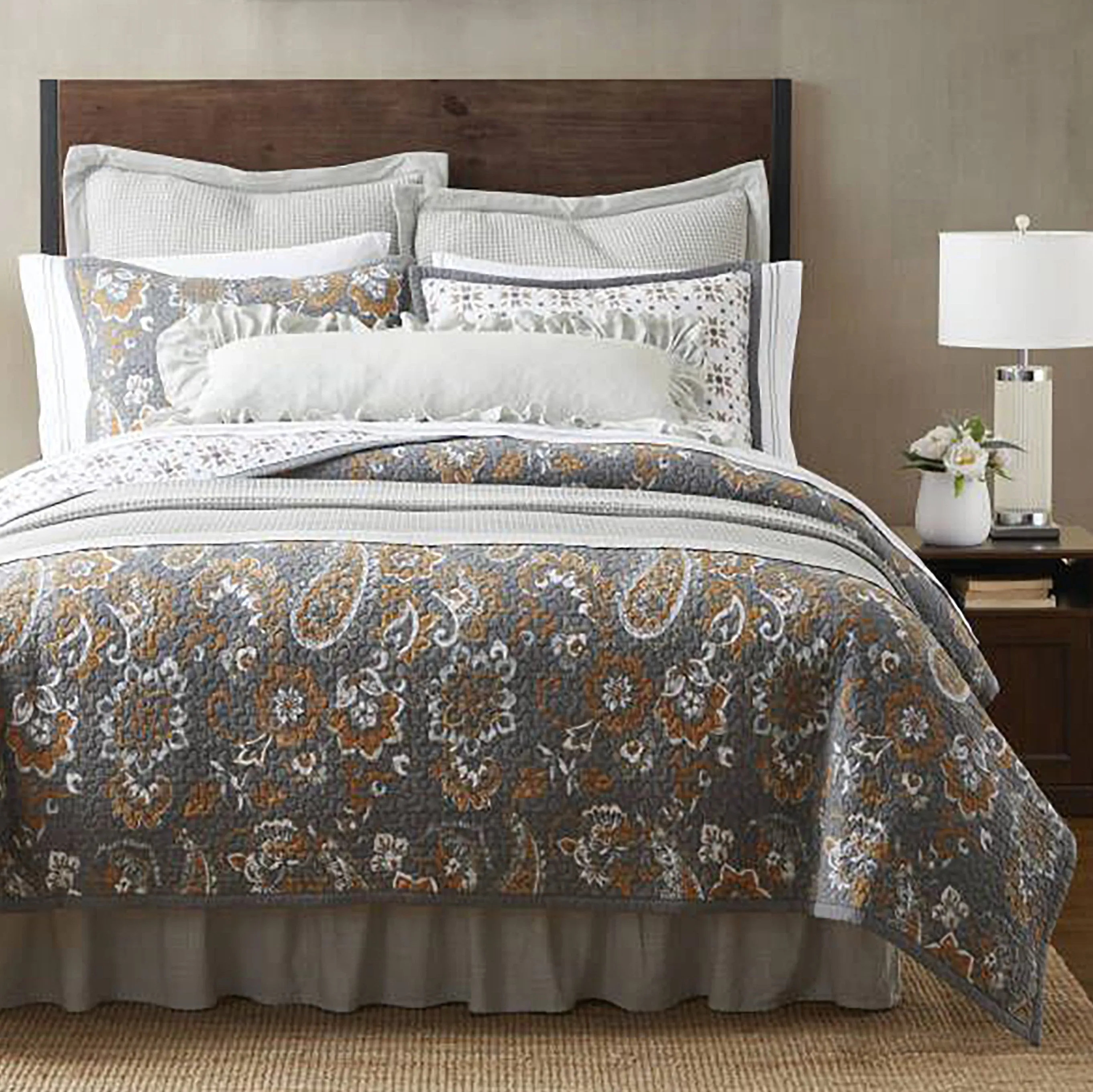 Abbie Western Paisley Reversible Quilt Set