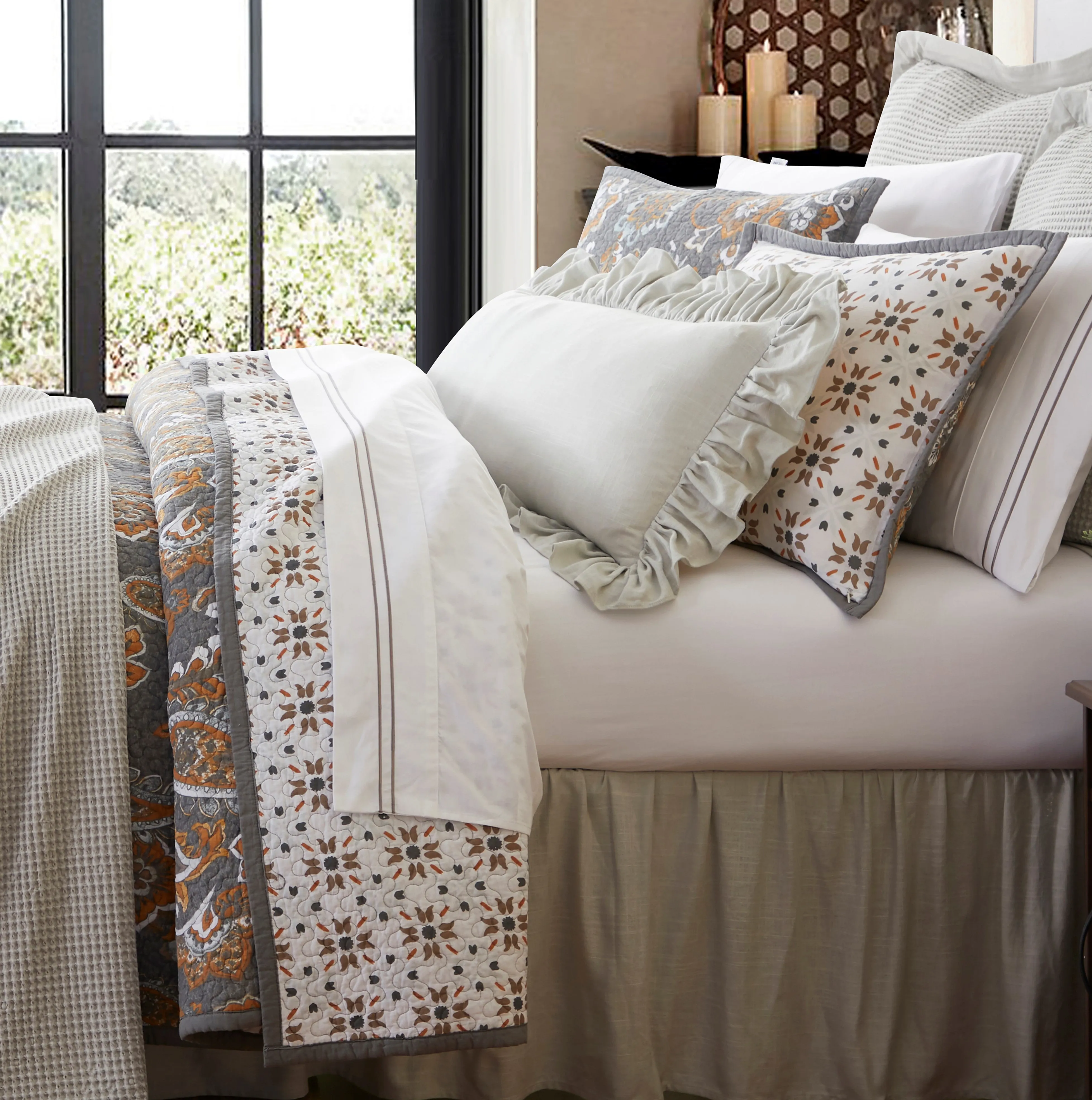 Abbie Western Paisley Reversible Quilt Set