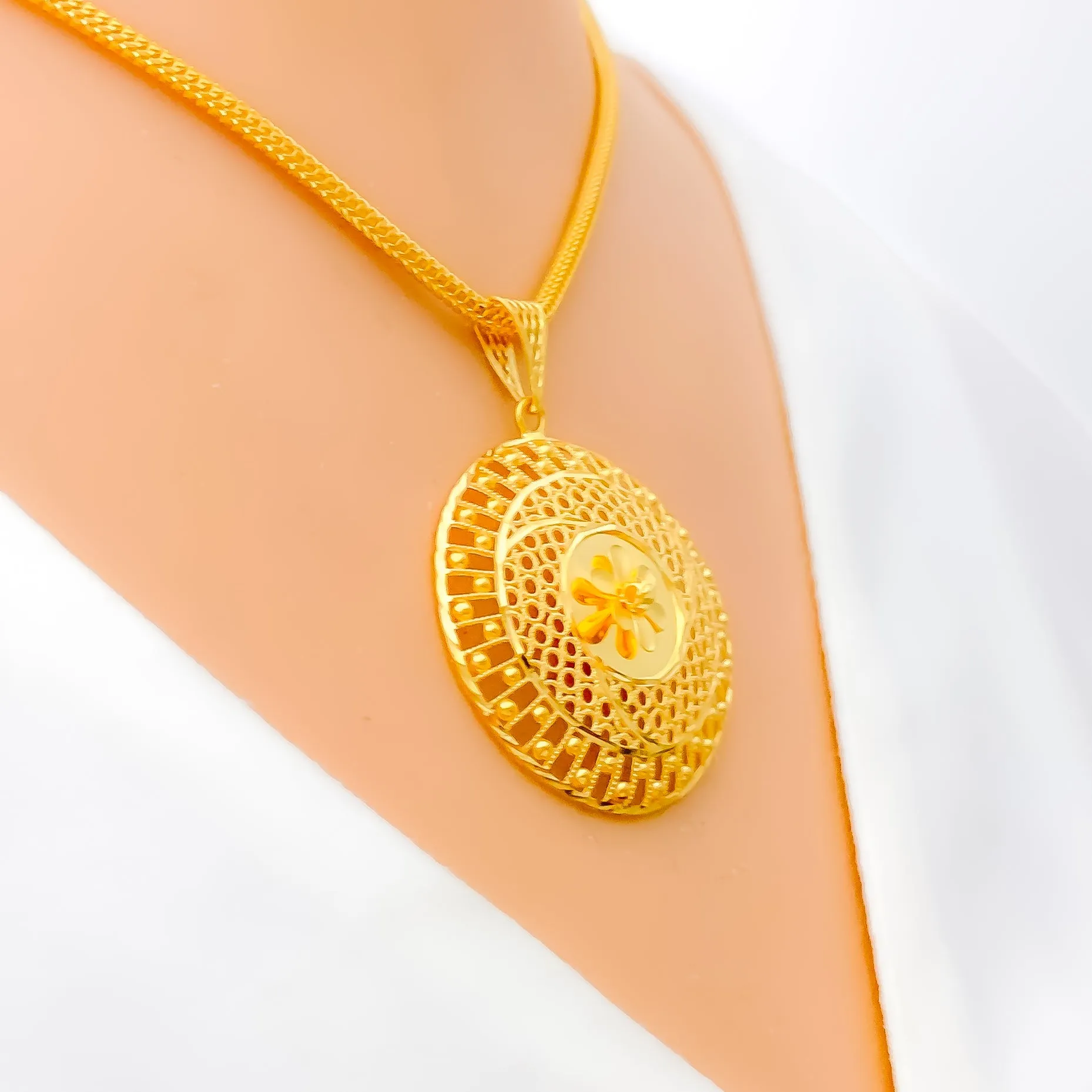 Beaded Floral Net 22K Gold Pendant