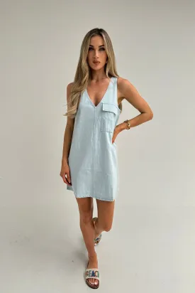 Daisy Sleeveless Denim Dress In Light Wash