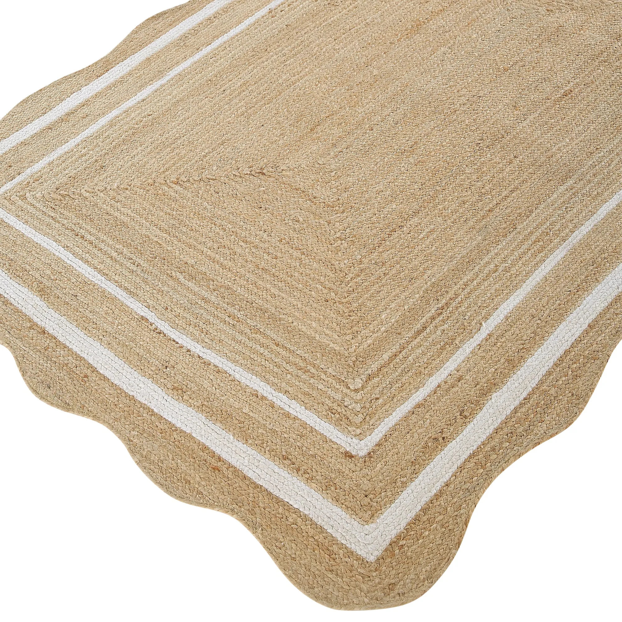 Hand-Braided Evie Jute Rectangular Rug with Scallop Design