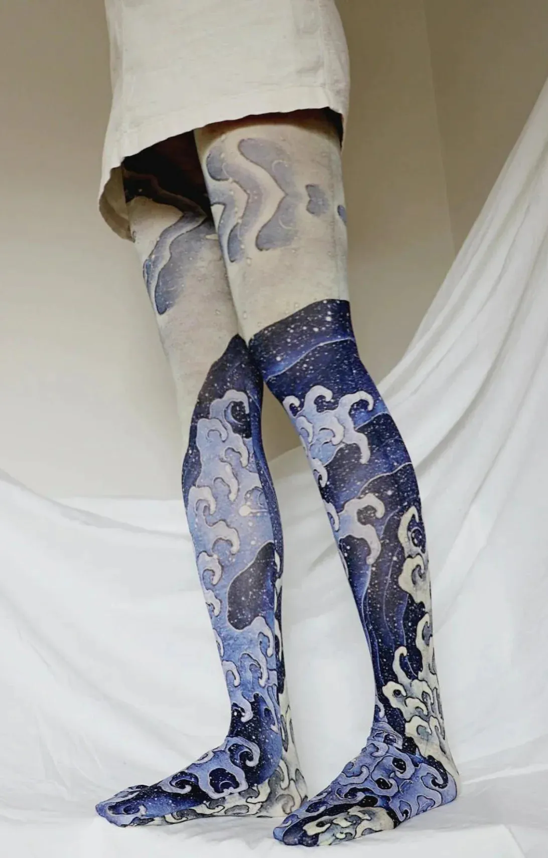 Feminine Wave by Katsushika Hokusai Printed Art Tights