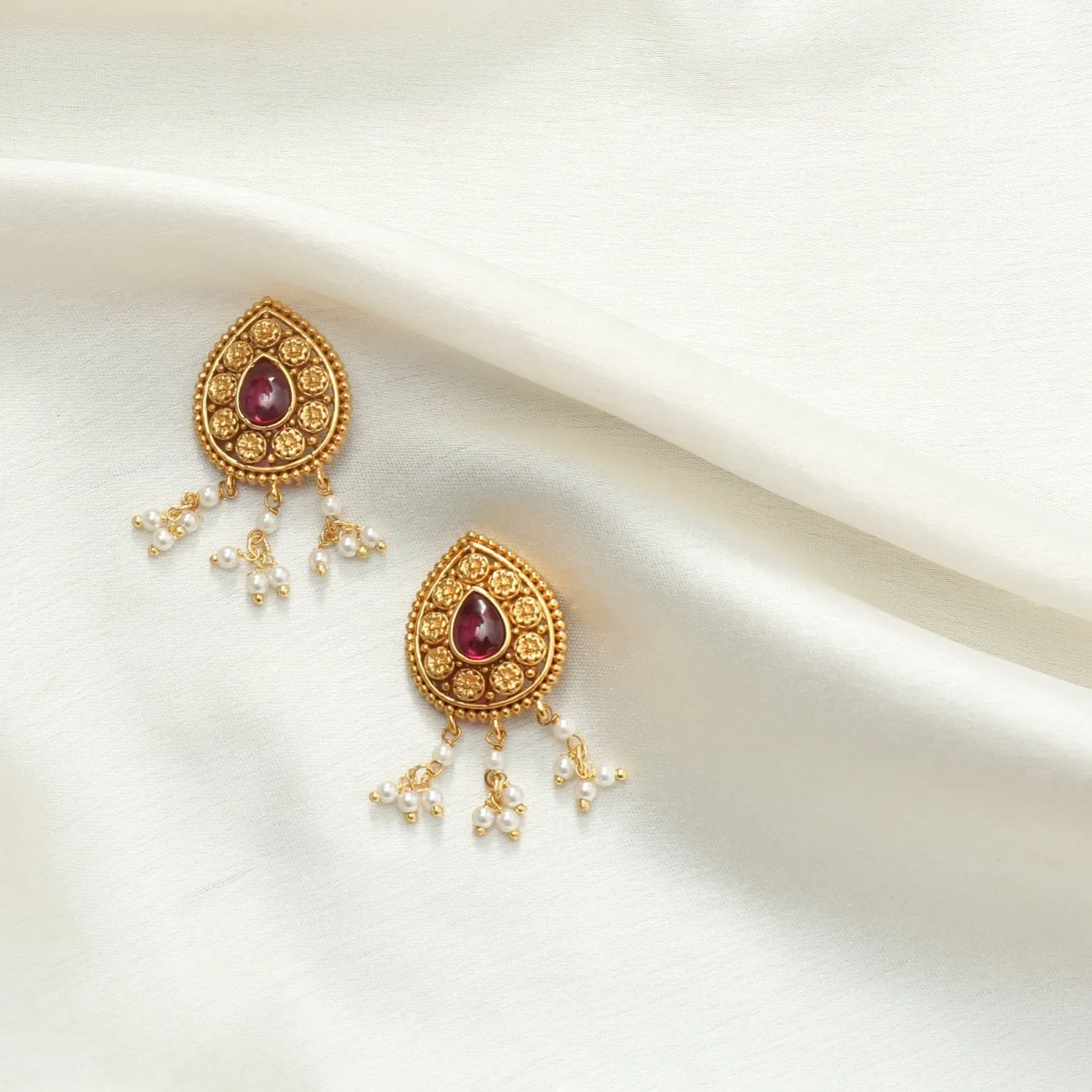 Irisa Antique Red Kempu Stud Earrings