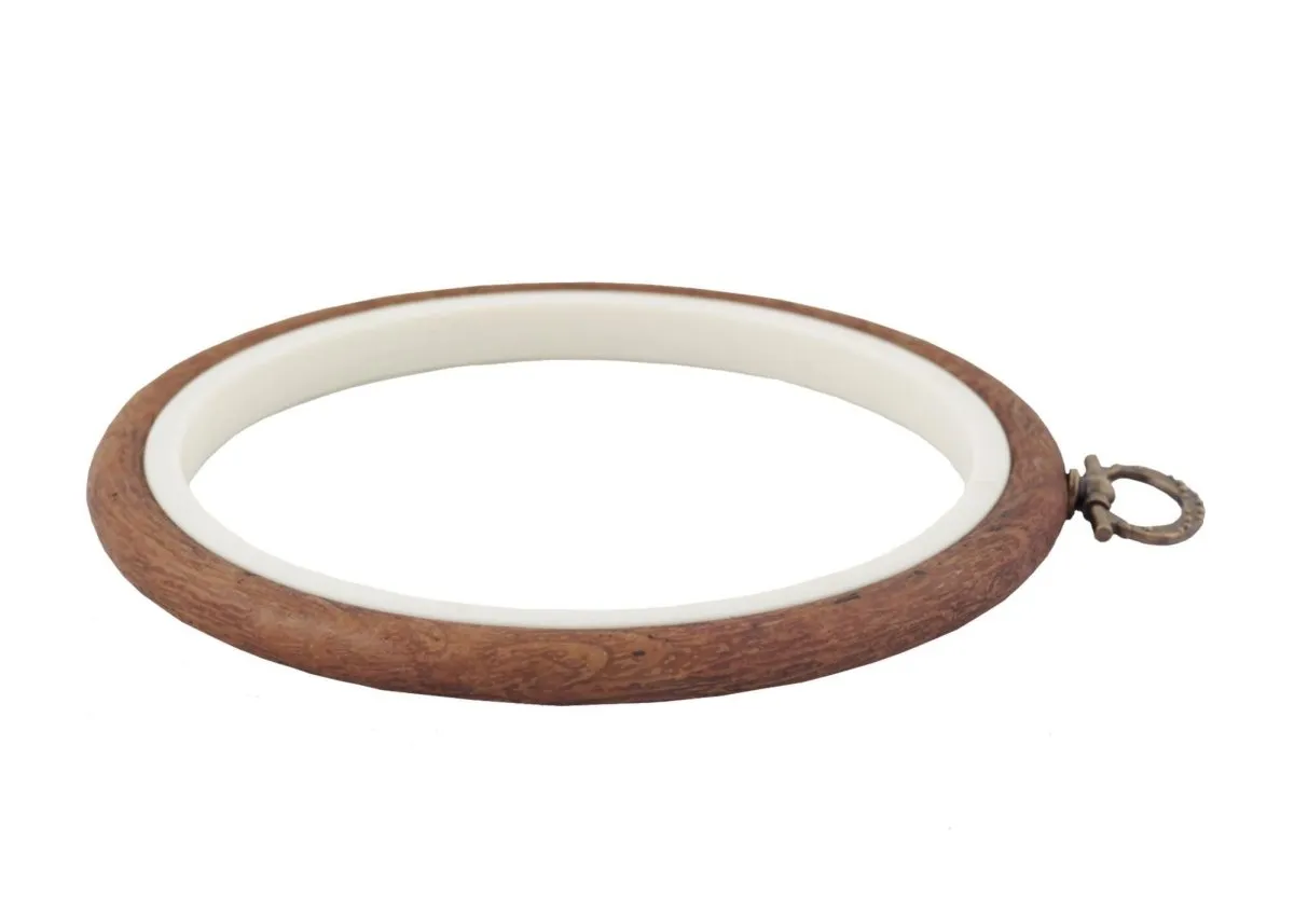 Nurge Flexi Embroidery Hoop ROUND, Woodgrain finish color